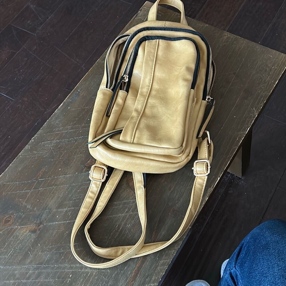 Highly Functional, Beautiful‎ Mini-Backpack/Adjus… - image 1